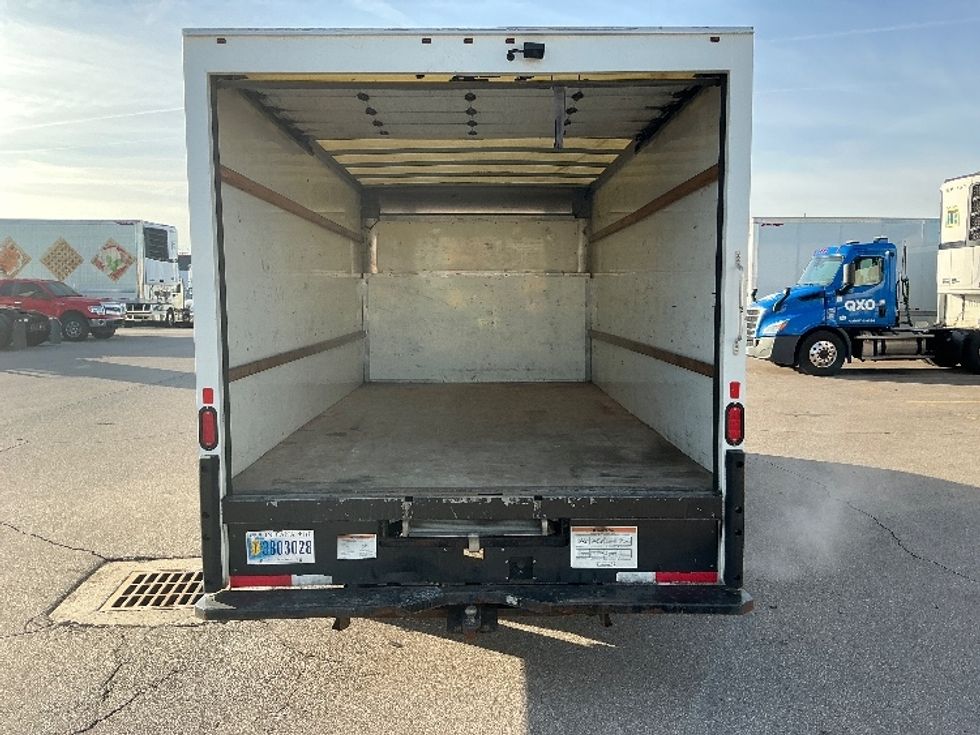 Light Duty Box Truck-Light and Medium Duty Trucks-Ford-2022-E350-Cincinnati-OH-105,385\n\t\tmiles-$ 29,000 - Image 8