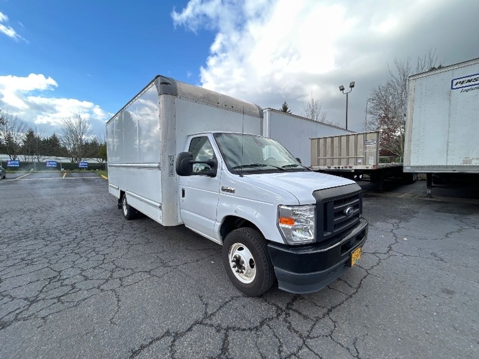 Light Duty Box Truck-Light and Medium Duty Trucks-Ford-2022-E350-Clackamas-OR-69,136\n\t\tmiles-$ 36,500 - Image 1
