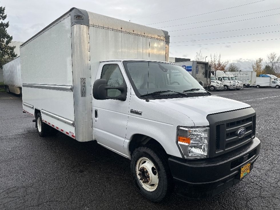 Light Duty Box Truck-Light and Medium Duty Trucks-Ford-2022-E350-Clackamas-OR-73,060\n\t\tmiles-$ 36,000 - Image 1
