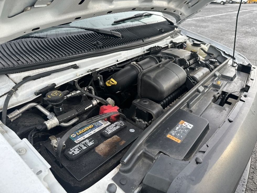 Light Duty Box Truck-Light and Medium Duty Trucks-Ford-2022-E350-Clackamas-OR-73,060\n\t\tmiles-$ 36,000 - Image 22