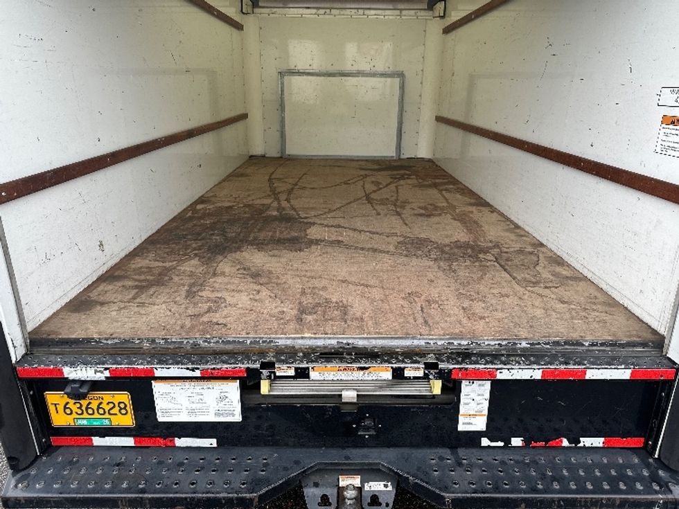 Light Duty Box Truck-Light and Medium Duty Trucks-Ford-2022-E350-Clackamas-OR-73,060\n\t\tmiles-$ 36,000 - Image 9
