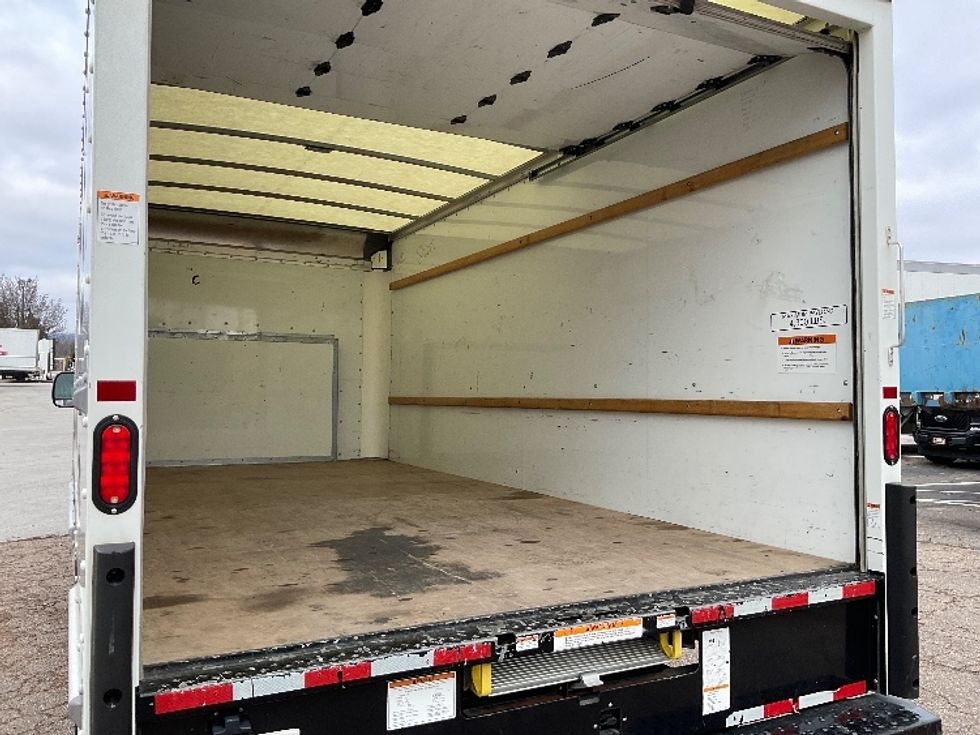 Light Duty Box Truck-Light and Medium Duty Trucks-Ford-2022-E350-Cleveland-TN-53,793\n\t\tmiles-$ 43,750 - Image 10