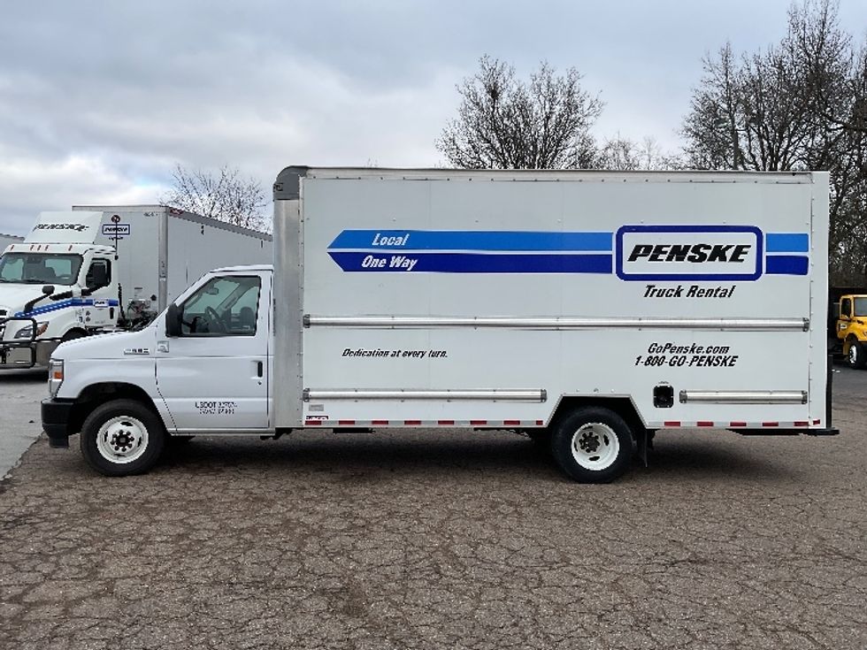 Light Duty Box Truck-Light and Medium Duty Trucks-Ford-2022-E350-Cleveland-TN-53,793\n\t\tmiles-$ 43,750 - Image 4