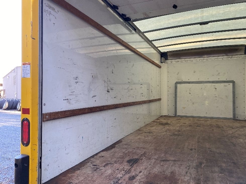 Light Duty Box Truck-Light and Medium Duty Trucks-Ford-2022-E350-Cleveland-TN-95,543\n\t\tmiles-$ 29,750 - Image 10