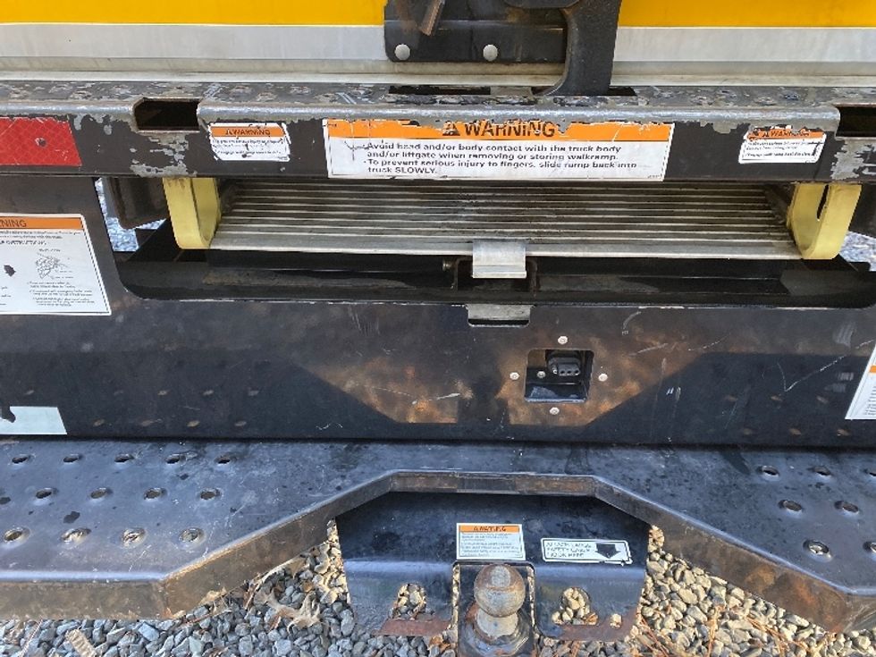 Light Duty Box Truck-Light and Medium Duty Trucks-Ford-2022-E350-Cleveland-TN-95,543\n\t\tmiles-$ 29,750 - Image 23