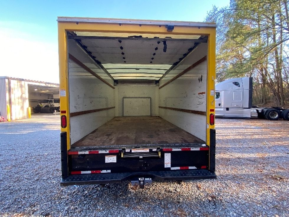 Light Duty Box Truck-Light and Medium Duty Trucks-Ford-2022-E350-Cleveland-TN-95,543\n\t\tmiles-$ 29,750 - Image 7