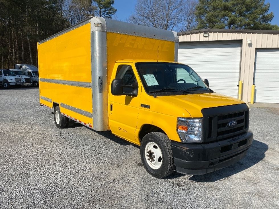 Light Duty Box Truck-Light and Medium Duty Trucks-Ford-2022-E350-Cleveland-TN-98,769\n\t\tmiles-$ 29,250 - Image 1