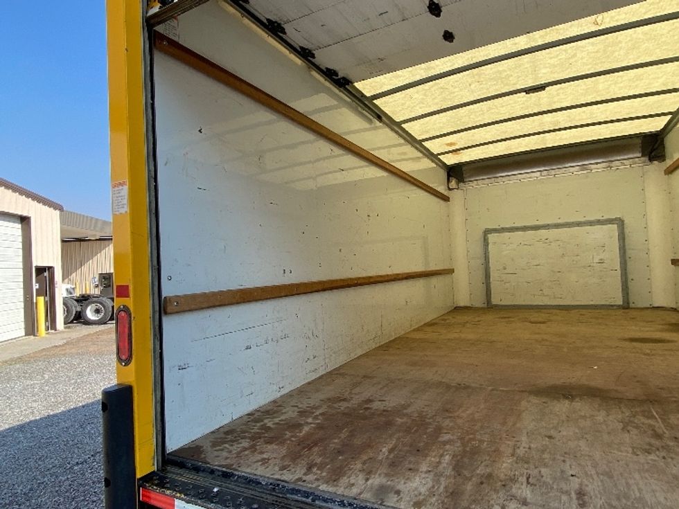 Light Duty Box Truck-Light and Medium Duty Trucks-Ford-2022-E350-Cleveland-TN-98,769\n\t\tmiles-$ 29,250 - Image 10