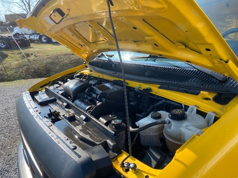 Light Duty Box Truck-Light and Medium Duty Trucks-Ford-2022-E350-Cleveland-TN-98,769\n\t\tmiles-$ 29,250 - Image 22