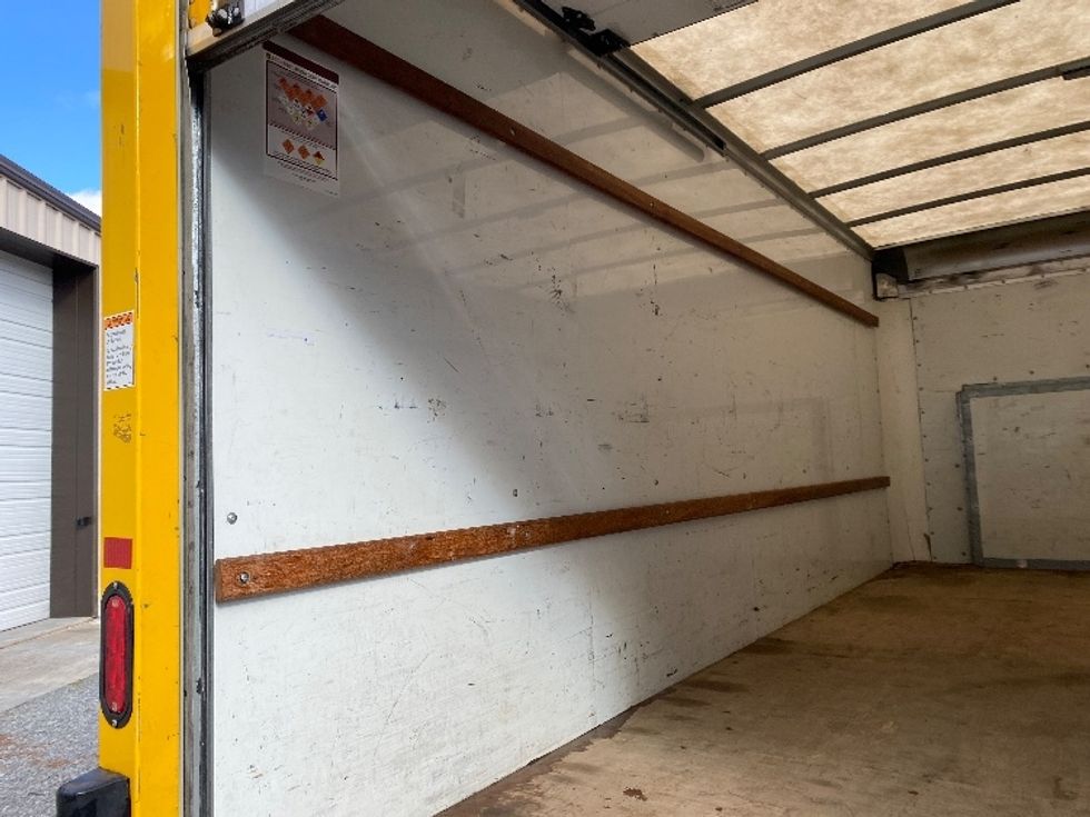 Light Duty Box Truck-Light and Medium Duty Trucks-Ford-2022-E350-Cleveland-TN-99,755\n\t\tmiles-$ 29,250 - Image 10