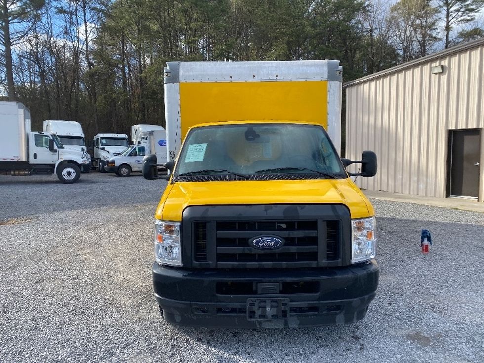 Light Duty Box Truck-Light and Medium Duty Trucks-Ford-2022-E350-Cleveland-TN-99,755\n\t\tmiles-$ 29,250 - Image 2