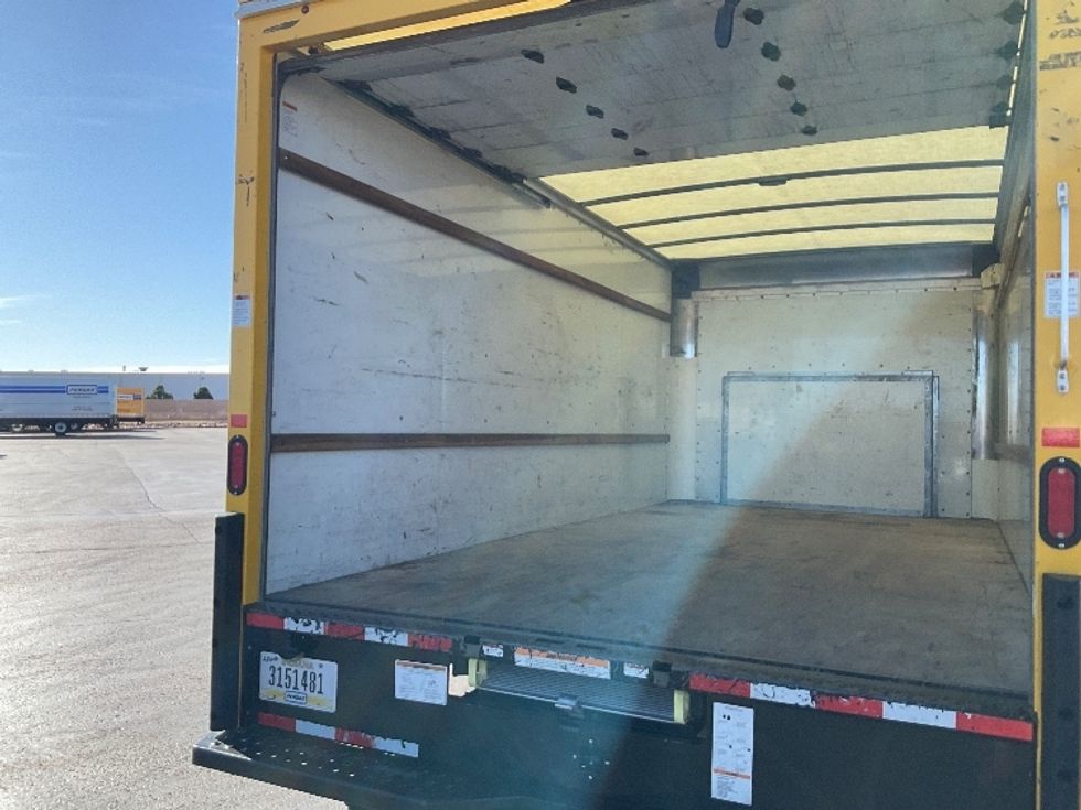 Light Duty Box Truck-Light and Medium Duty Trucks-Ford-2022-E350-Colorado Springs-CO-92,504\n\t\tmiles-$ 26,750 - Image 10
