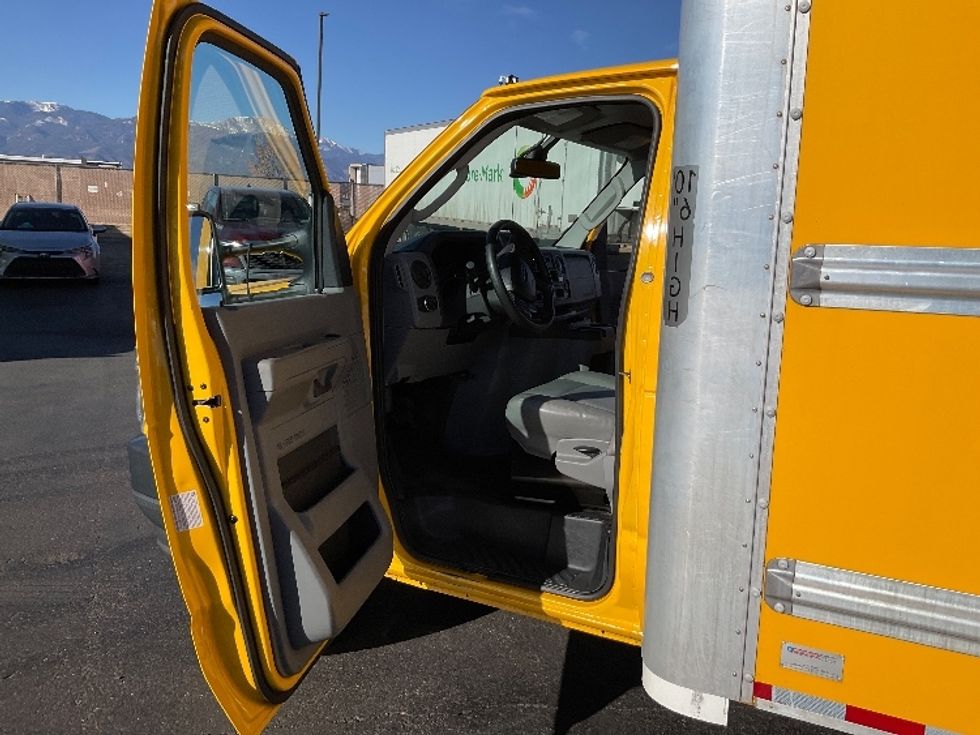 Light Duty Box Truck-Light and Medium Duty Trucks-Ford-2022-E350-Colorado Springs-CO-92,504\n\t\tmiles-$ 26,750 - Image 15