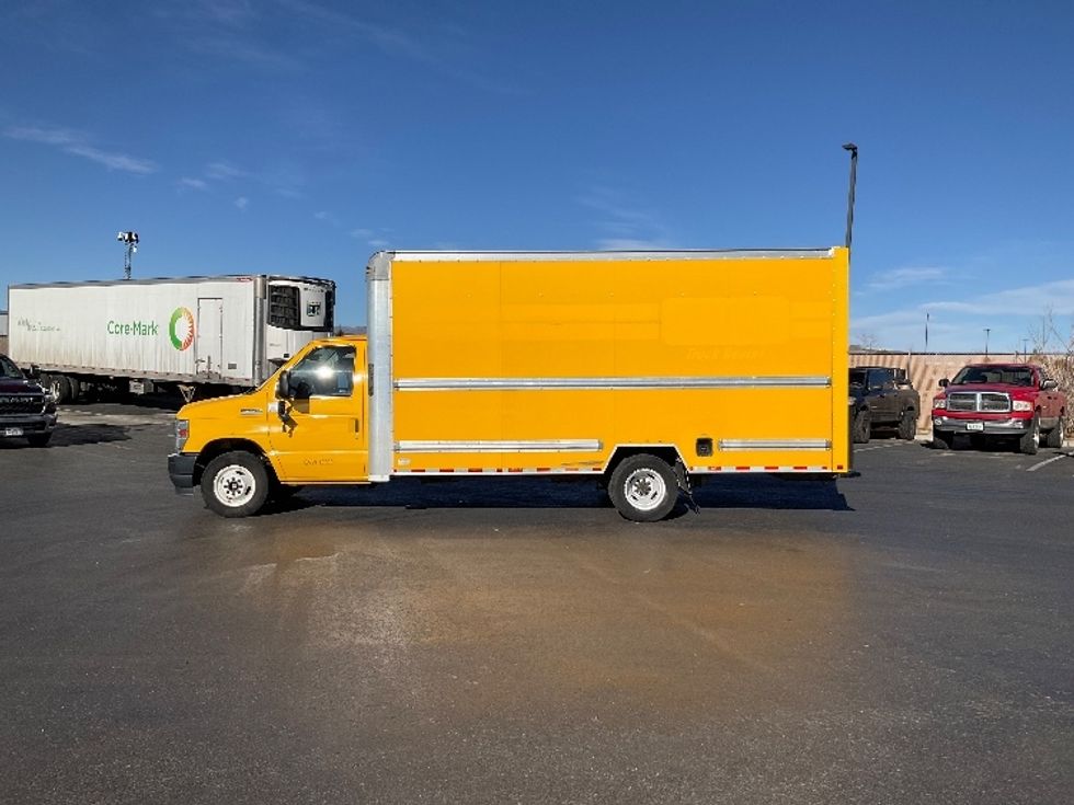 Light Duty Box Truck-Light and Medium Duty Trucks-Ford-2022-E350-Colorado Springs-CO-92,504\n\t\tmiles-$ 26,750 - Image 4