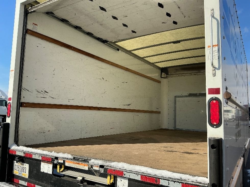 Light Duty Box Truck-Light and Medium Duty Trucks-Ford-2022-E350-Columbus-OH-91,585\n\t\tmiles-$ 31,000 - Image 11