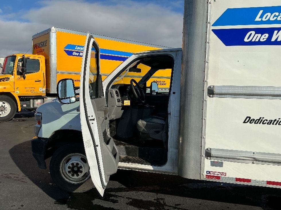 Light Duty Box Truck-Light and Medium Duty Trucks-Ford-2022-E350-Columbus-OH-91,585\n\t\tmiles-$ 31,000 - Image 16