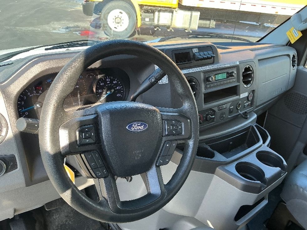 Light Duty Box Truck-Light and Medium Duty Trucks-Ford-2022-E350-Columbus-OH-91,585\n\t\tmiles-$ 31,000 - Image 17