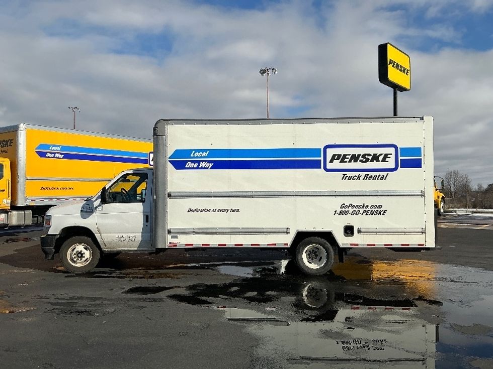 Light Duty Box Truck-Light and Medium Duty Trucks-Ford-2022-E350-Columbus-OH-91,585\n\t\tmiles-$ 31,000 - Image 4