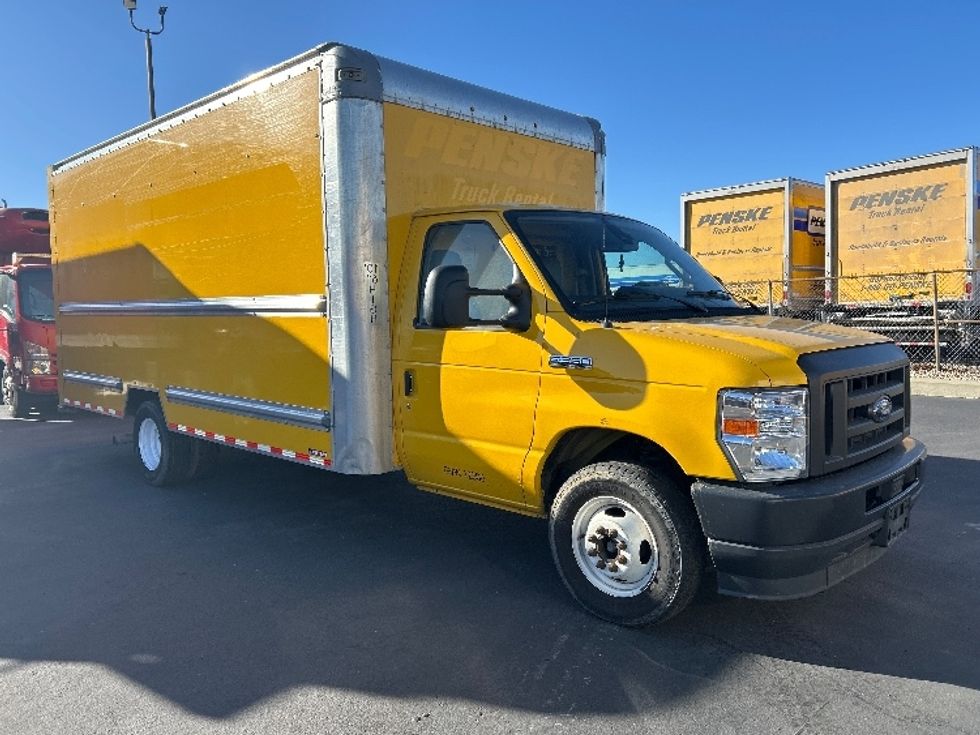 Light Duty Box Truck-Light and Medium Duty Trucks-Ford-2022-E350-Columbus-OH-92,963\n\t\tmiles-$ 28,000 - Image 1