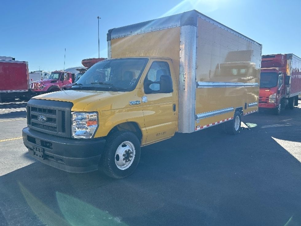 Light Duty Box Truck-Light and Medium Duty Trucks-Ford-2022-E350-Columbus-OH-92,963\n\t\tmiles-$ 28,000 - Image 3