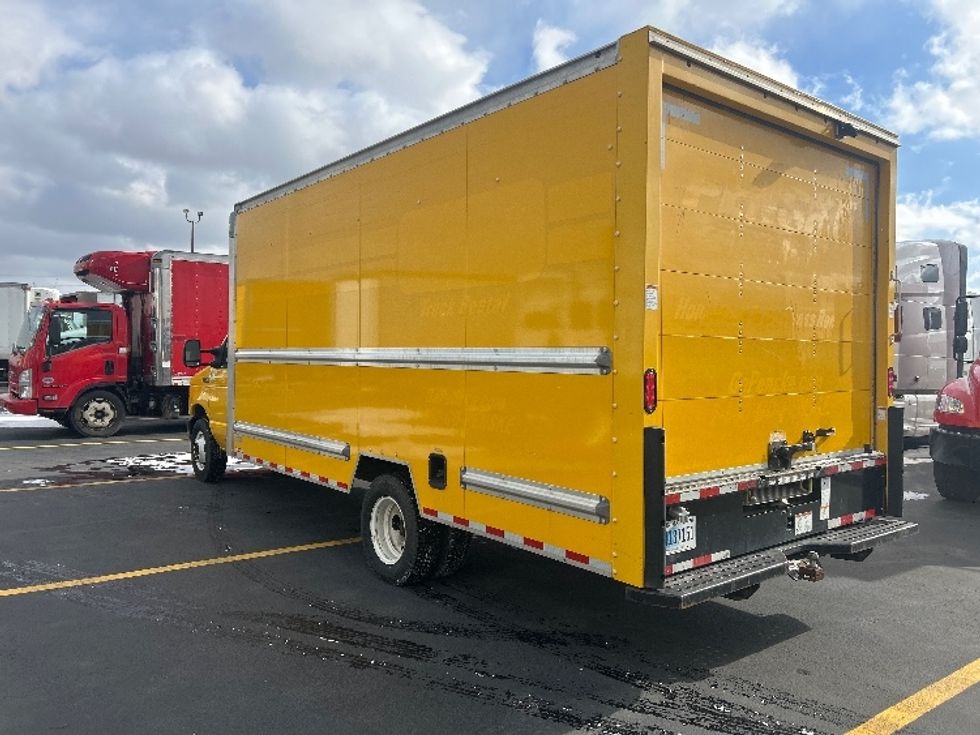 Light Duty Box Truck-Light and Medium Duty Trucks-Ford-2022-E350-Columbus-OH-92,963\n\t\tmiles-$ 28,000 - Image 5