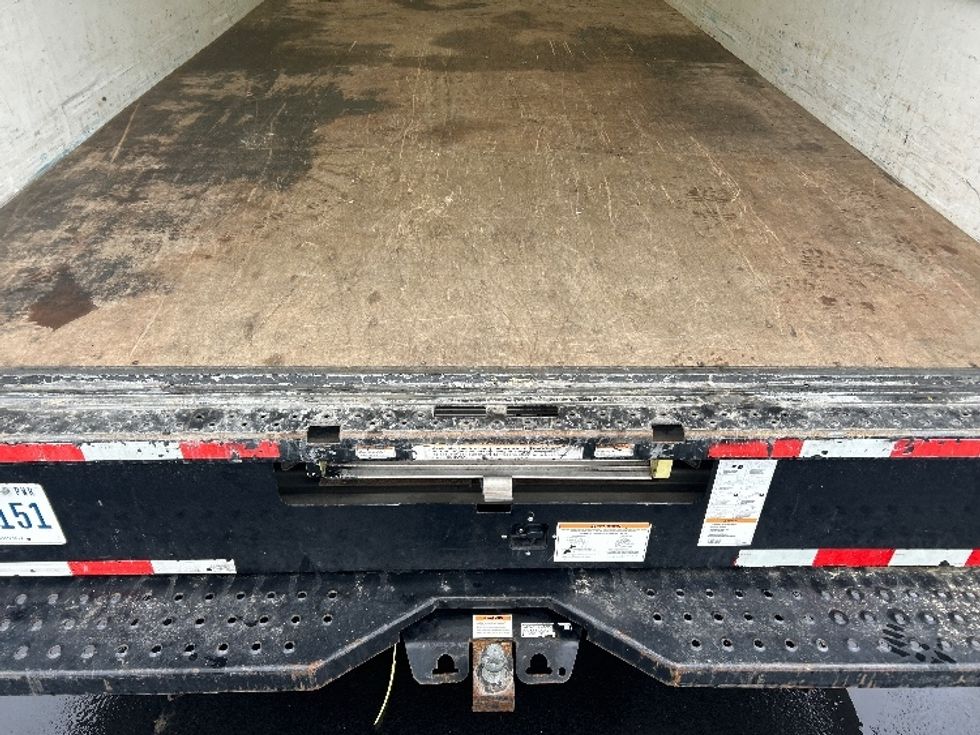 Light Duty Box Truck-Light and Medium Duty Trucks-Ford-2022-E350-Columbus-OH-92,963\n\t\tmiles-$ 28,000 - Image 9