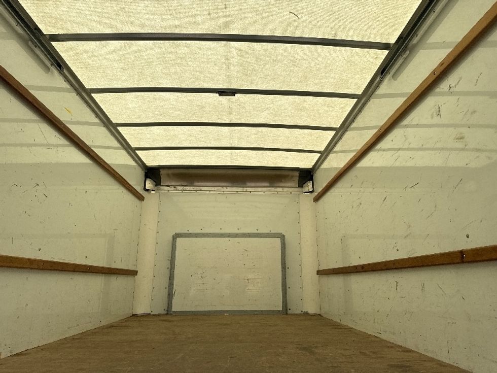 Light Duty Box Truck-Light and Medium Duty Trucks-Ford-2022-E350-Comstock Park-MI-85,731\n\t\tmiles-$ 33,000 - Image 7