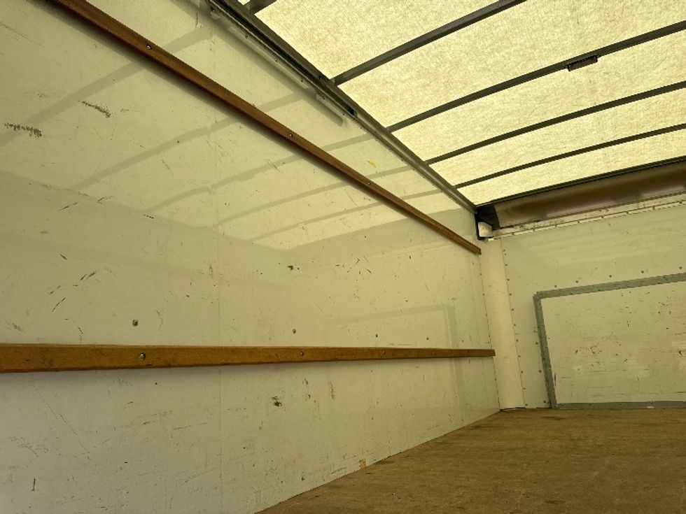 Light Duty Box Truck-Light and Medium Duty Trucks-Ford-2022-E350-Comstock Park-MI-85,731\n\t\tmiles-$ 33,000 - Image 8