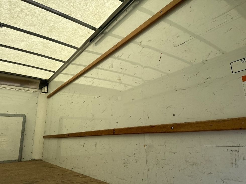 Light Duty Box Truck-Light and Medium Duty Trucks-Ford-2022-E350-Comstock Park-MI-85,731\n\t\tmiles-$ 33,000 - Image 9