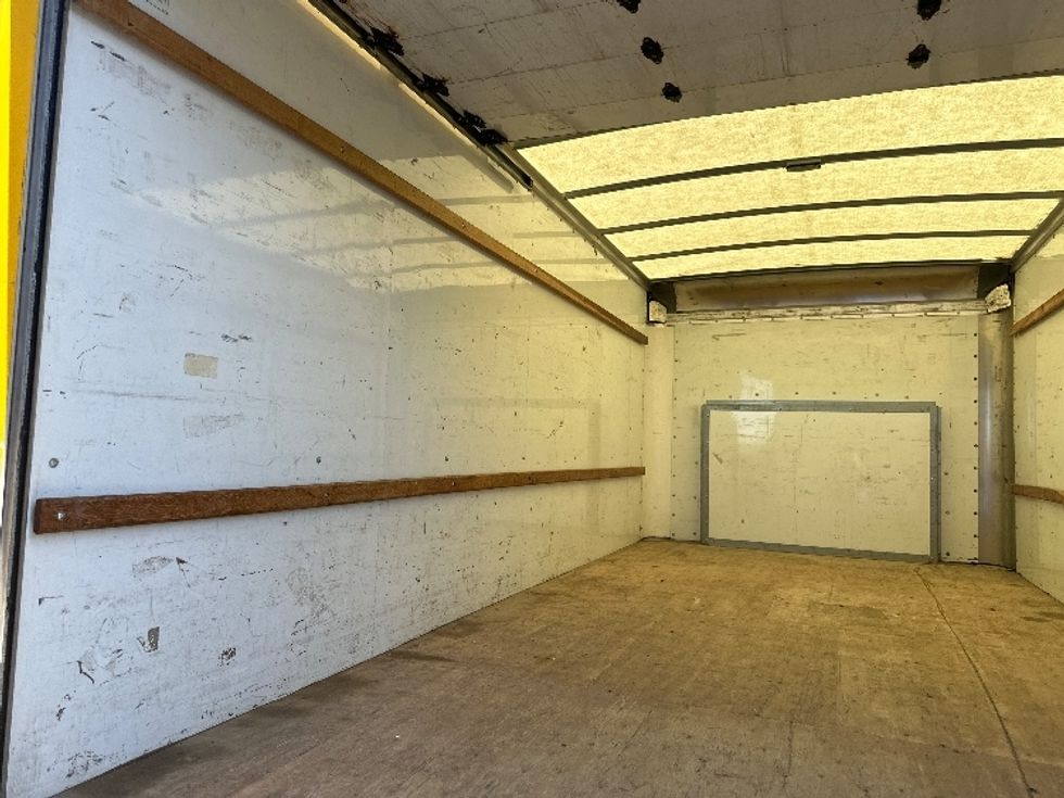 Light Duty Box Truck-Light and Medium Duty Trucks-Ford-2022-E350-Concord-CA-96,995\n\t\tmiles-$ 10,000 - Image 10