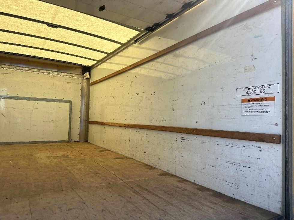 Light Duty Box Truck-Light and Medium Duty Trucks-Ford-2022-E350-Concord-CA-96,995\n\t\tmiles-$ 10,000 - Image 11