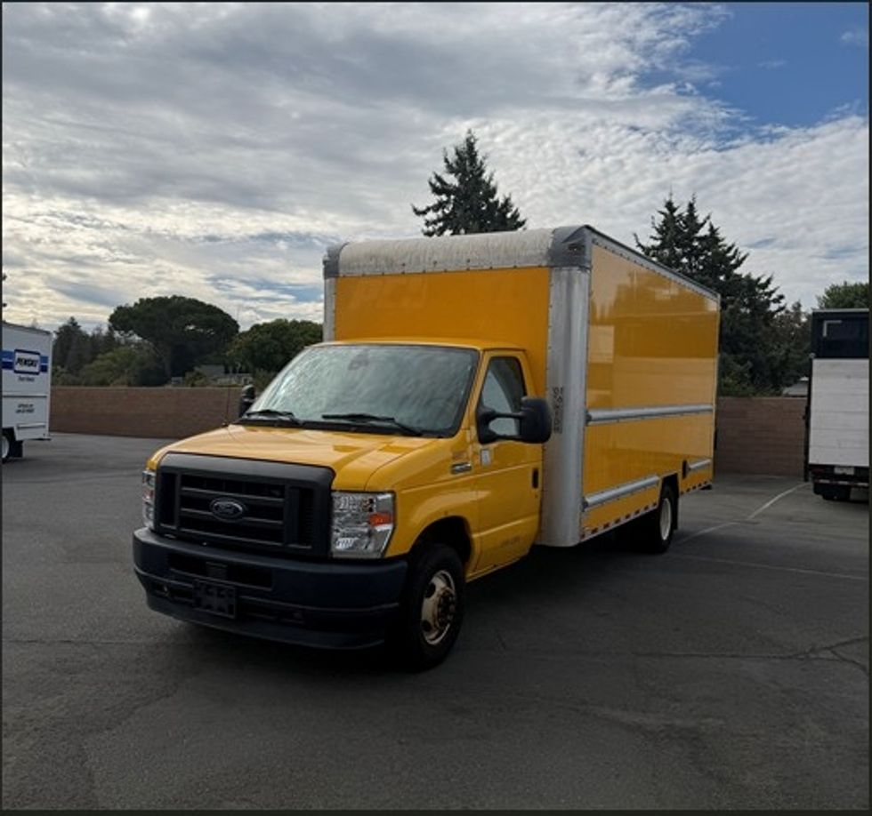 Light Duty Box Truck-Light and Medium Duty Trucks-Ford-2022-E350-Concord-CA-96,995\n\t\tmiles-$ 10,000 - Image 2