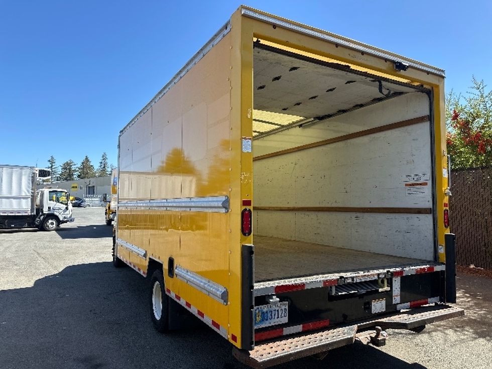 Light Duty Box Truck-Light and Medium Duty Trucks-Ford-2022-E350-Concord-CA-96,995\n\t\tmiles-$ 10,000 - Image 7