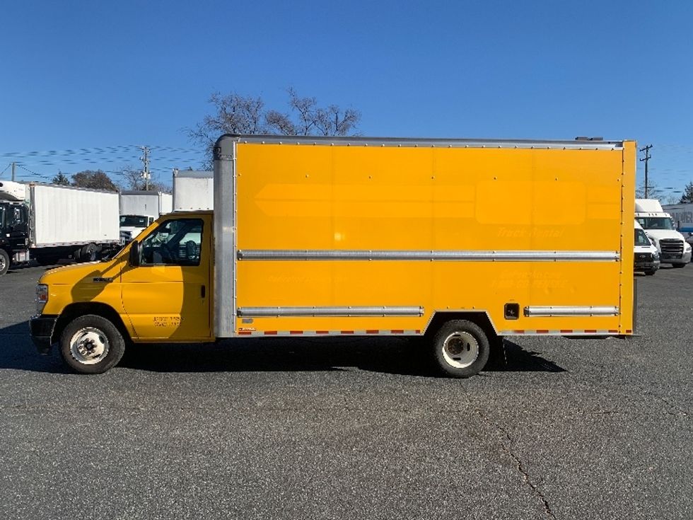 Light Duty Box Truck-Light and Medium Duty Trucks-Ford-2022-E350-Concord-NC-89,712\n\t\tmiles-$ 31,000 - Image 4