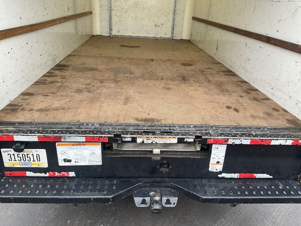 Light Duty Box Truck-Light and Medium Duty Trucks-Ford-2022-E350-Cranbury-NJ-87,743\n\t\tmiles-$ 28,250 - Image 10