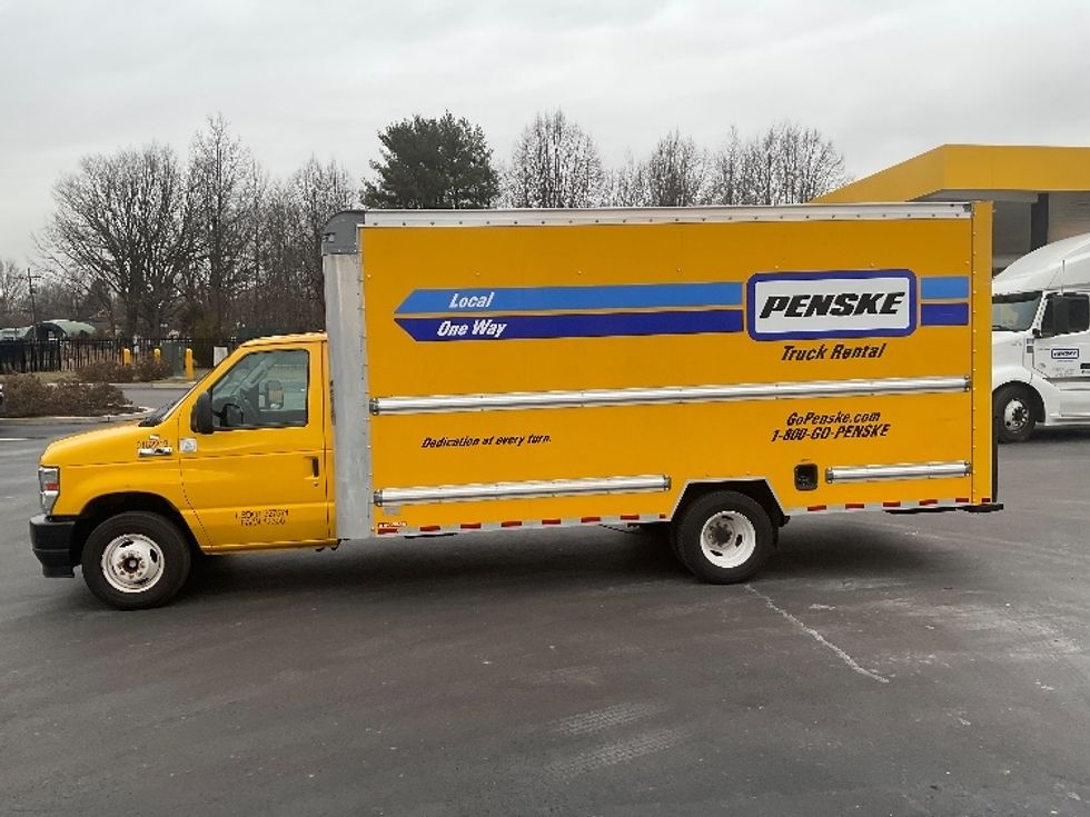 Light Duty Box Truck-Light and Medium Duty Trucks-Ford-2022-E350-Cranbury-NJ-87,743\n\t\tmiles-$ 28,250 - Image 4