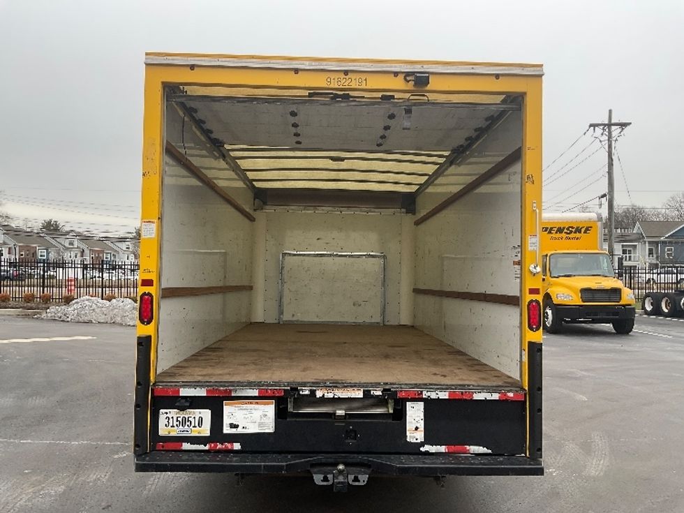 Light Duty Box Truck-Light and Medium Duty Trucks-Ford-2022-E350-Cranbury-NJ-87,743\n\t\tmiles-$ 28,250 - Image 8