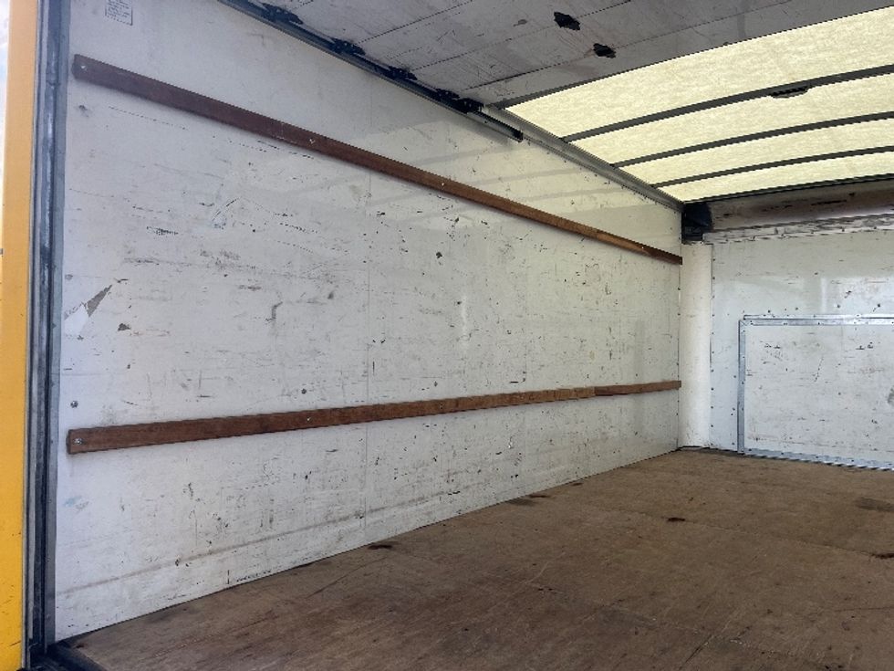 Light Duty Box Truck-Light and Medium Duty Trucks-Ford-2022-E350-Cranbury-NJ-94,465\n\t\tmiles-$ 27,250 - Image 11