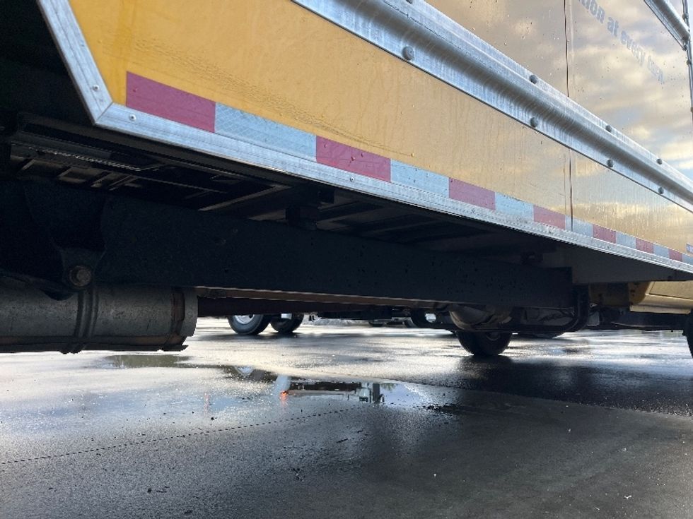 Light Duty Box Truck-Light and Medium Duty Trucks-Ford-2022-E350-Cranbury-NJ-94,465\n\t\tmiles-$ 27,250 - Image 15