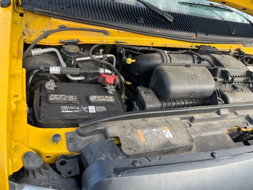 Light Duty Box Truck-Light and Medium Duty Trucks-Ford-2022-E350-Cranbury-NJ-94,465\n\t\tmiles-$ 27,250 - Image 23