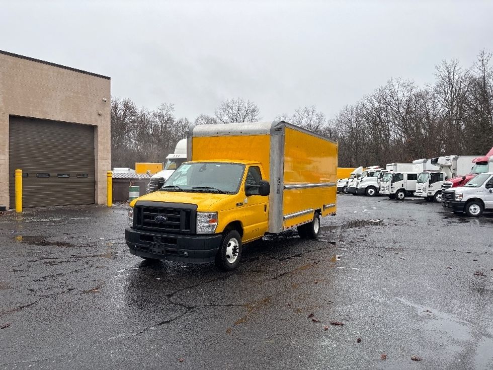 Light Duty Box Truck-Light and Medium Duty Trucks-Ford-2022-E350-Cranbury-NJ-94,465\n\t\tmiles-$ 27,250 - Image 3