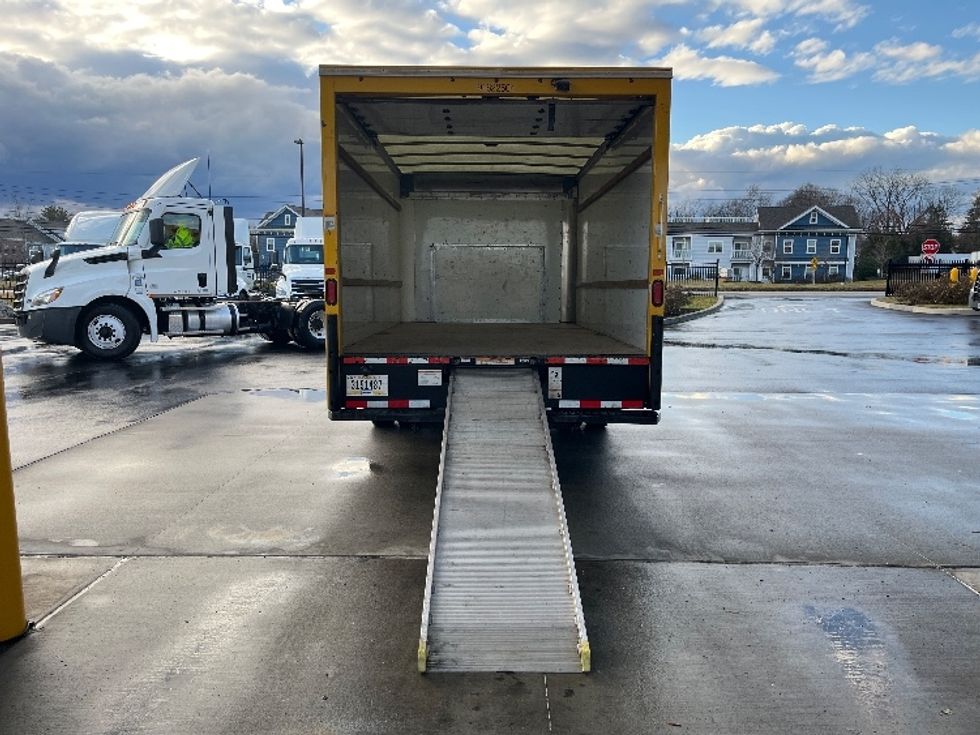 Light Duty Box Truck-Light and Medium Duty Trucks-Ford-2022-E350-Cranbury-NJ-94,465\n\t\tmiles-$ 27,250 - Image 9