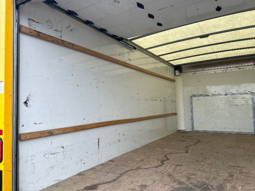 Light Duty Box Truck-Light and Medium Duty Trucks-Ford-2022-E350-Dallas-TX-100,903\n\t\tmiles-$ 27,750 - Image 10