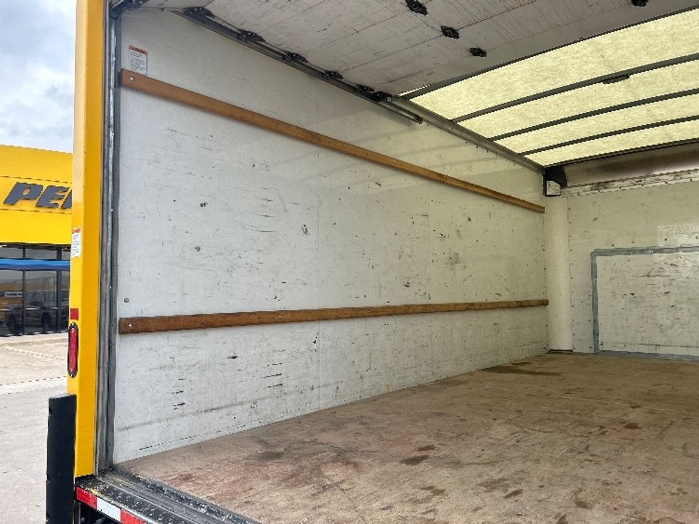 Light Duty Box Truck-Light and Medium Duty Trucks-Ford-2022-E350-Dallas-TX-107,093\n\t\tmiles-$ 27,500 - Image 11