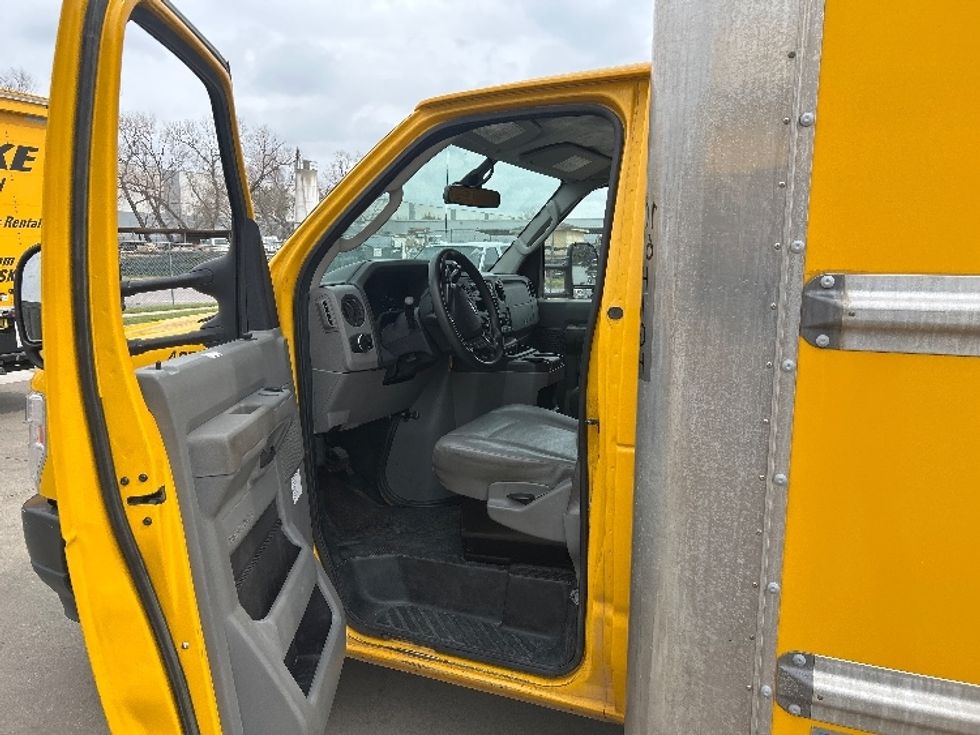 Light Duty Box Truck-Light and Medium Duty Trucks-Ford-2022-E350-Dallas-TX-107,093\n\t\tmiles-$ 27,500 - Image 16