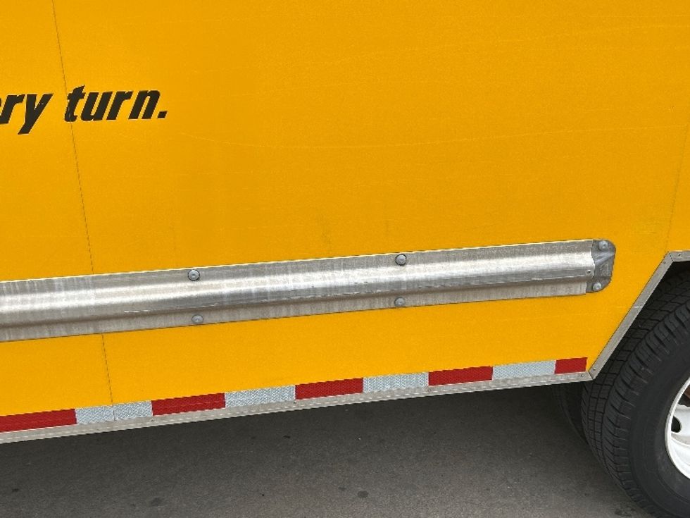 Light Duty Box Truck-Light and Medium Duty Trucks-Ford-2022-E350-Dallas-TX-107,093\n\t\tmiles-$ 27,500 - Image 25
