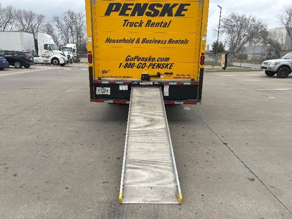 Light Duty Box Truck-Light and Medium Duty Trucks-Ford-2022-E350-Dallas-TX-107,093\n\t\tmiles-$ 27,500 - Image 9