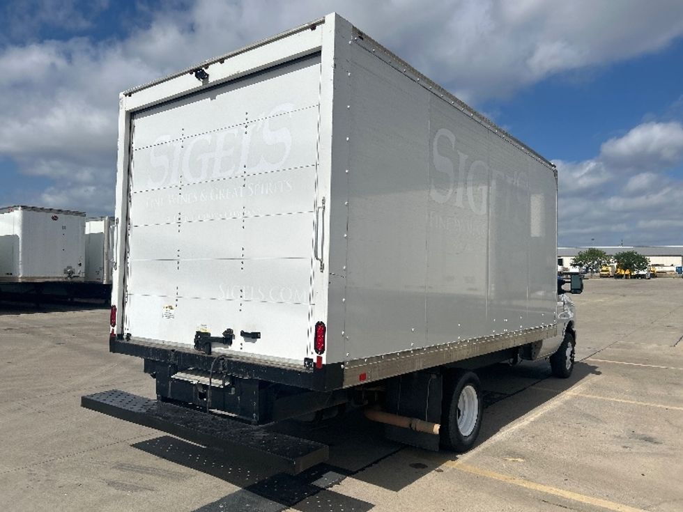 Light Duty Box Truck-Light and Medium Duty Trucks-Ford-2022-E350-Dallas-TX-76,605\n\t\tmiles-$ 34,000 - Image 13