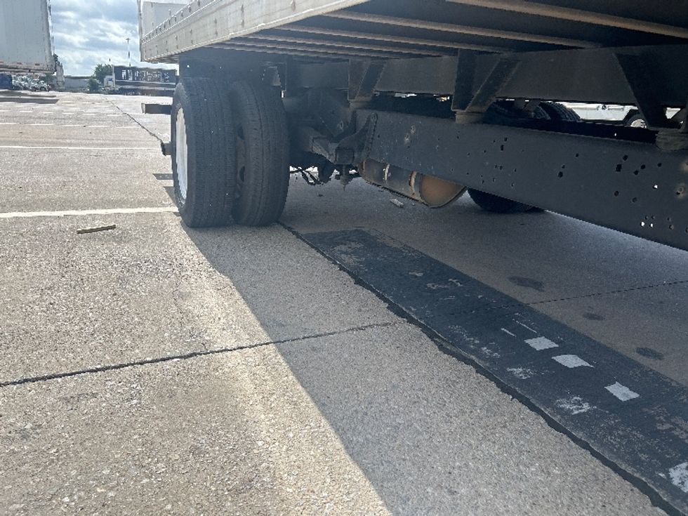 Light Duty Box Truck-Light and Medium Duty Trucks-Ford-2022-E350-Dallas-TX-76,605\n\t\tmiles-$ 34,000 - Image 14