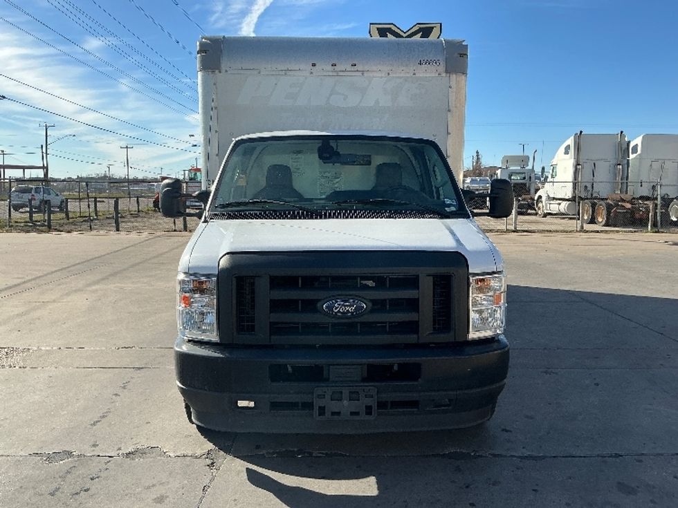 Light Duty Box Truck-Light and Medium Duty Trucks-Ford-2022-E350-Dallas-TX-81,405\n\t\tmiles-$ 33,000 - Image 2
